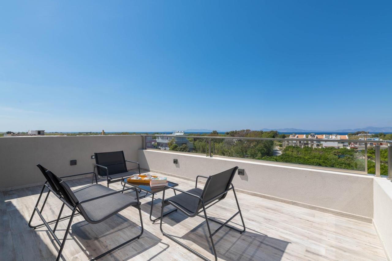 Tsatos Luxury Residence Kremastí Exterior photo