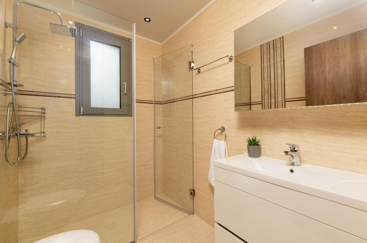 Tsatos Luxury Residence Kremastí Exterior photo